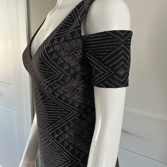 Nicole Miller Cold Shoulder Sheath Dress NWT - Picture 7 of 14